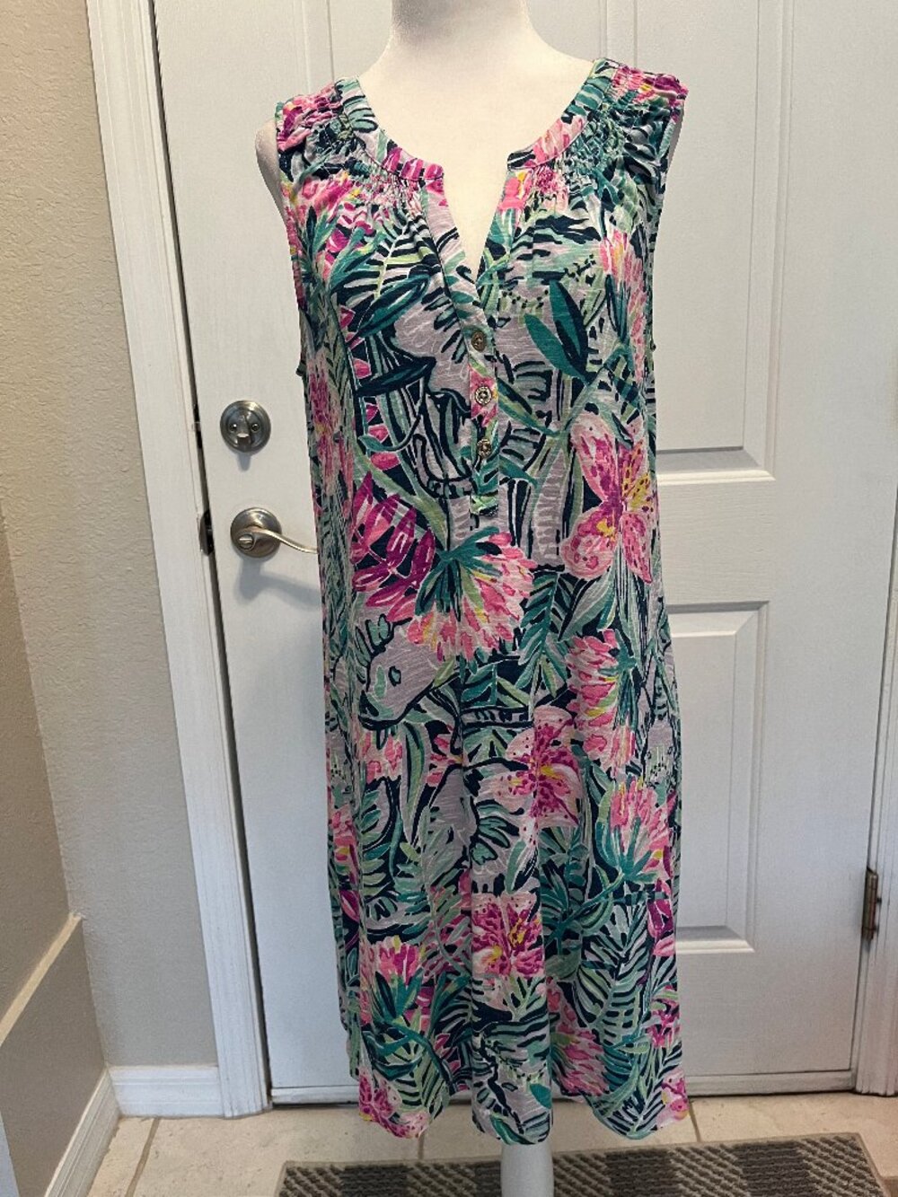 Lilly Pulitzer tropical print sleeveless dress, Size M